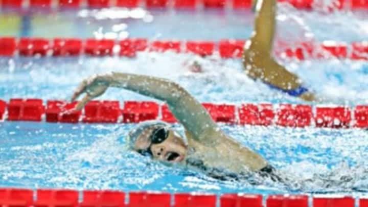 8 سباحين يمثلون الإمارات في البطولة العربية بمصر