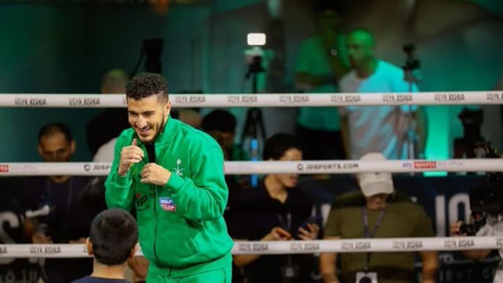 المعيوف يحقق انتصاره الثالث في سجله الاحترافي