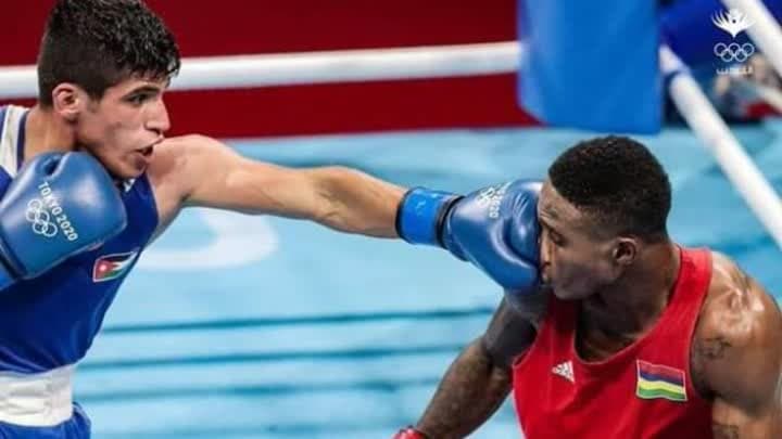 الملاكم عشيش يتصدر التصنيف الدولي