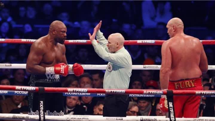 فيوري يواصل سيطرته على عرش المجلس العالمي للملاكمة