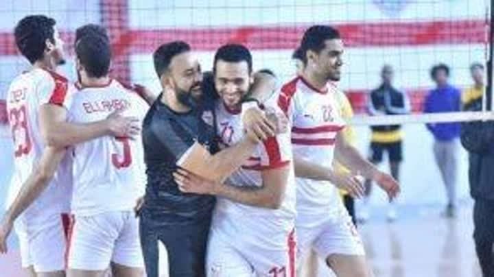 أزمة المستحقات تعصف بطائرة الزمالك