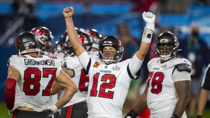 بالصور: بيوكانيرز يكتسح تشيفز ويتوج بلقب دوري الكرة الأمريكية