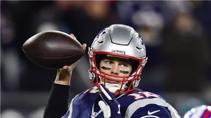 800 ألف دولار ثمن تناول العشاء مع نجم كرة القدم الأمريكية