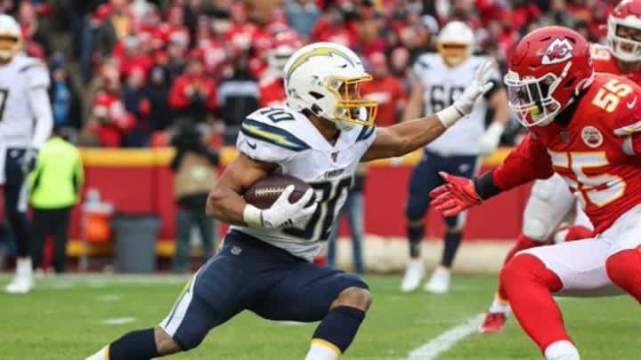 رفع سقف الديون في دوري كرة القدم الأمريكية