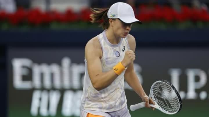 شفيونتيك: فات الأوان لحظر لاعبي التنس الروس