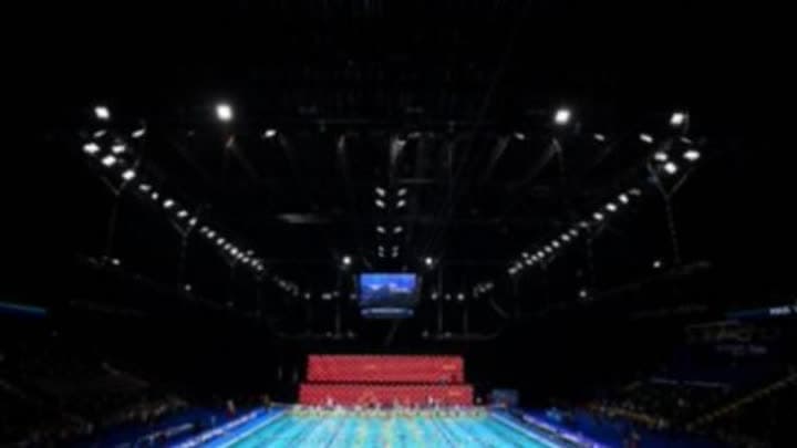 وفاة بطلة السباحة الأولمبية الألمانية فيلدفوس