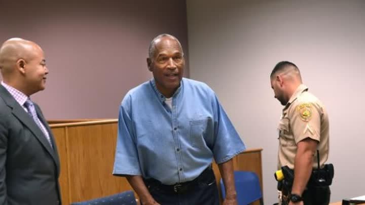 إطلاق سراح مشروط لنجم سابق بكرة القدم الأمريكية