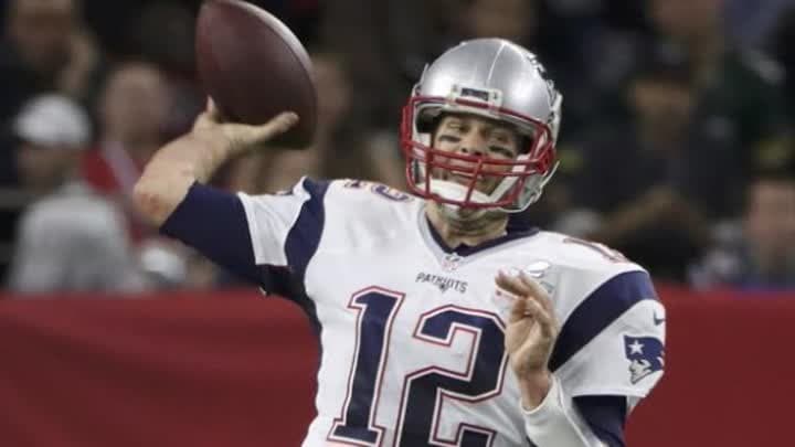 نصف مليون دولار ثمن قميص توم برادي المفقود