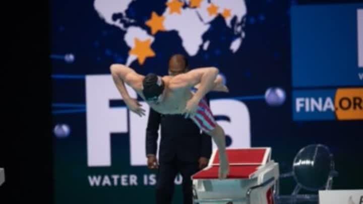 3 أرقام قياسية جديدة في بطولة العالم للسباحة بأبوظبي