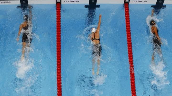 فريدة عثمان تودع منافسات 100 متر سباحة حرة