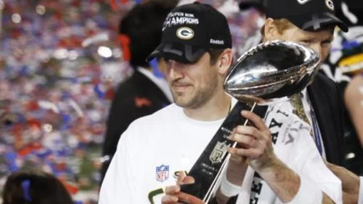 سجل الفائزين بلقب افضل لاعب بنهائي دوري كرة القدم الامريكية منذ 2000