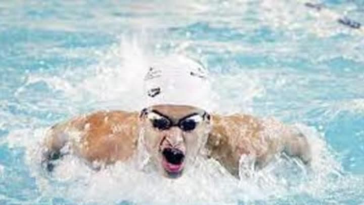 أحمد بن راشد يوجه ببرنامج إعداد للسباح المطروشي