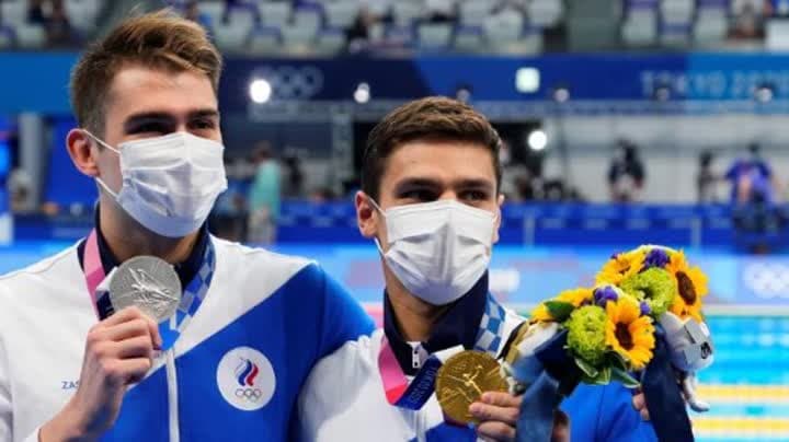 ريلوف يكسر صيام روسيا الطويل عن ذهبيات السباحة