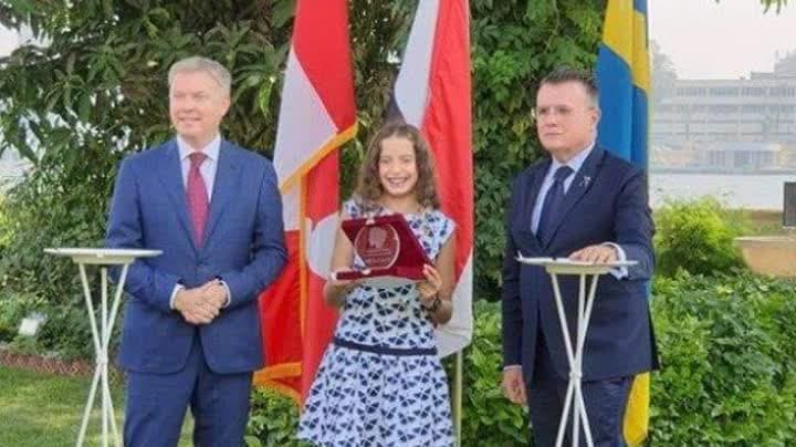 تكريم خاص للاعبة تنس الطاولة بالأهلي