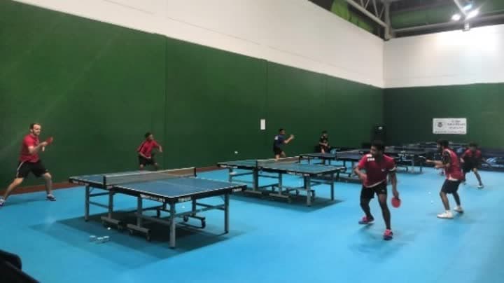 طاولة الإمارات لن تغامر بعودة النشاط الرياضي