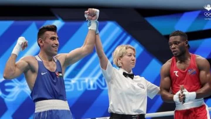 حسين عشيش يبلغ ربع نهائي بطولة العالم للملاكمة