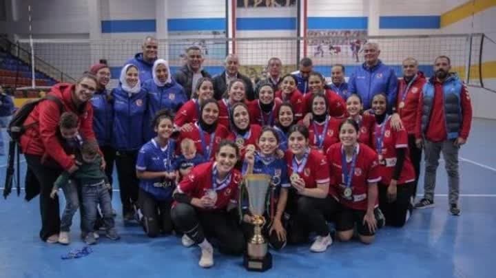 الأهلي يجمع بين لقبي سوبر الطائرة