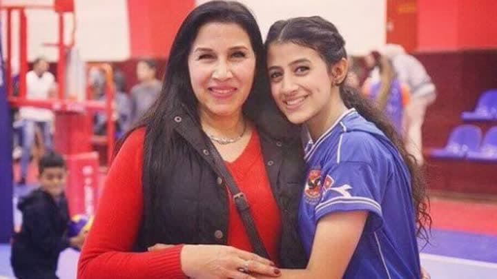 صورة.. الأهلي يعتمد قرار شطب هناء حمزة وإبراهيم عيسى