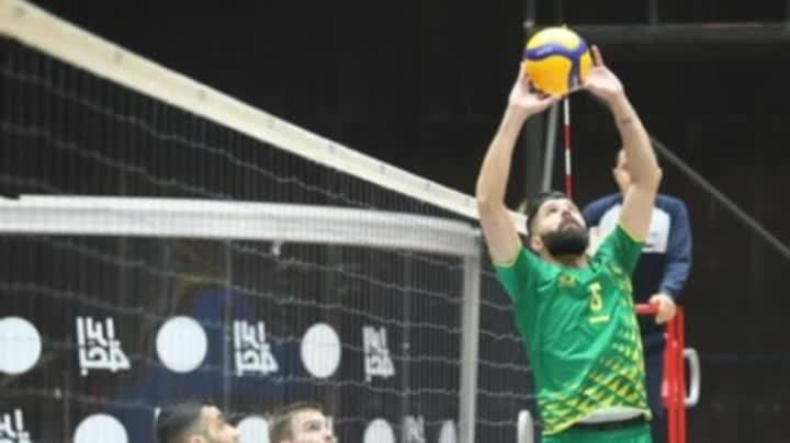 بالصور: طائرة غاز الجنوب تتجاوز الشرطة بسهولة