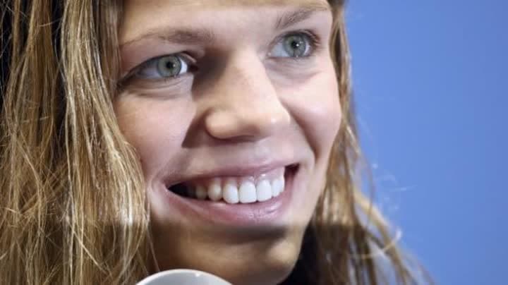 إفيموفا تدافع عن حقها 