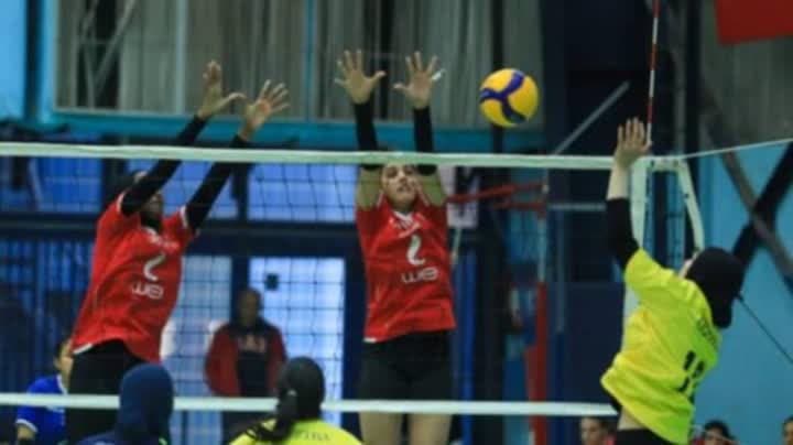 الأهلي يكتسح الجزيرة 