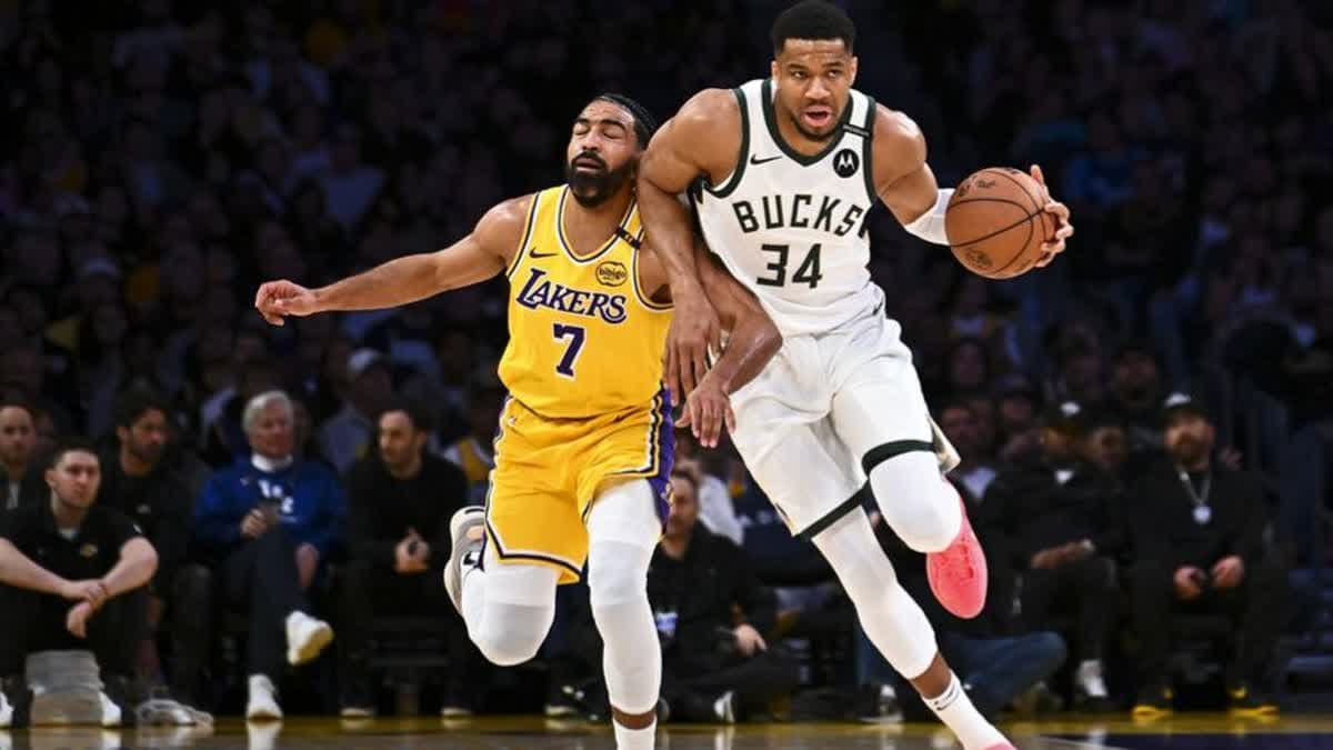 أنتيتوكومبو يتألق في فوز باكس على ليكرز