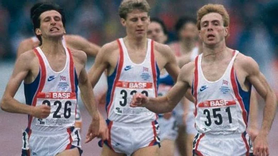 فاز سيباستيان كو وستيف كرام وتوم ماكين بميداليات سباق 800 متر في بطولة أوروبا عام 1986