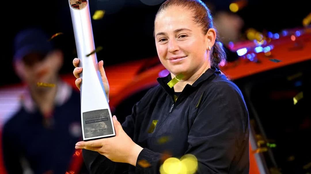  يلينا أوستابينكو