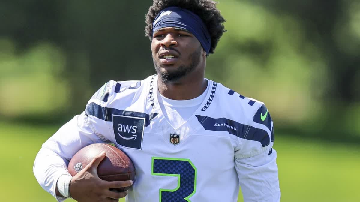 نيك ايمانوري