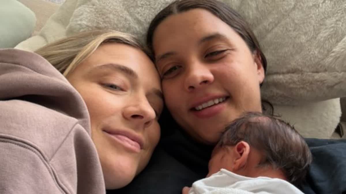 سام كير وكريستي مويس