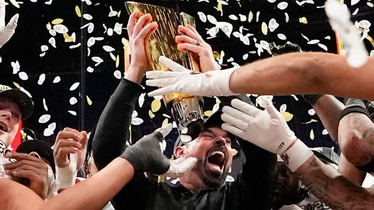 فريق نوتردام فاز ببطولة 2025