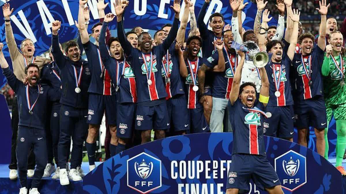 حقق باريس سان جيرمان الثنائية المحلية بالدوري والكأس