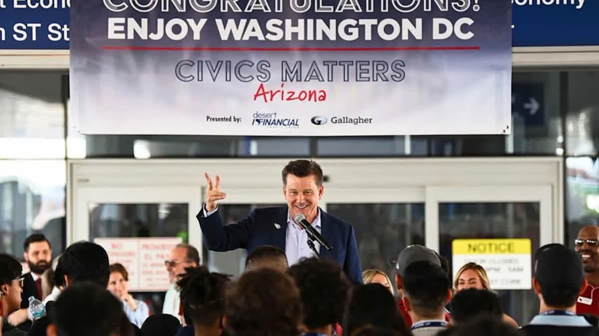 كاردينالز يرسلون 275 طالبًا إلى واشنطن ضمن رحلة Civics Matters