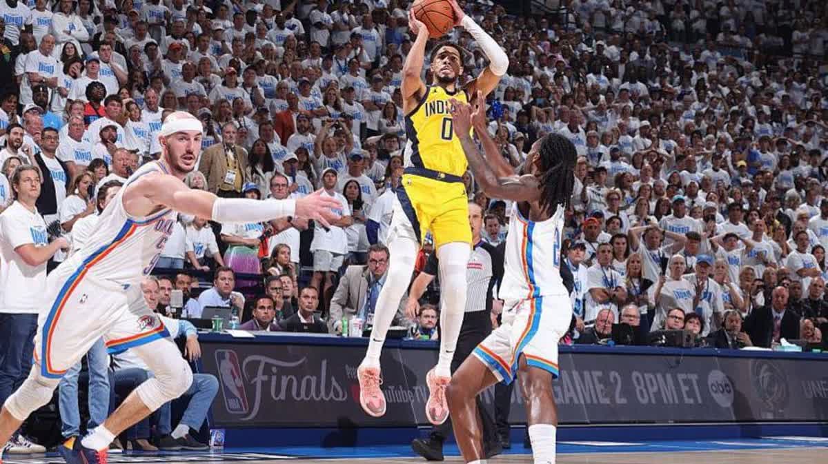 سلة اللحظة الأخيرة تضع بيسرز في المقدمة