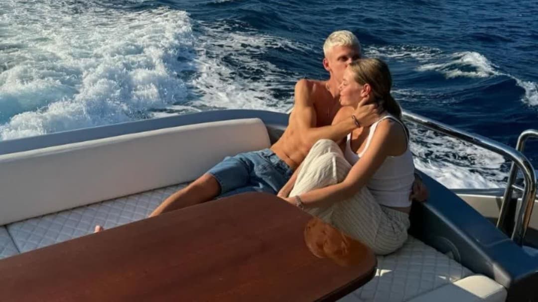 أولمو وشريكته