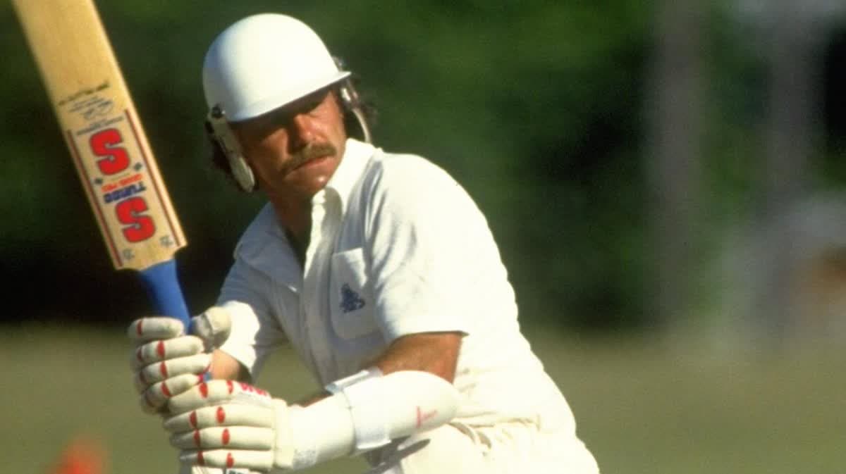  واين لاركنز