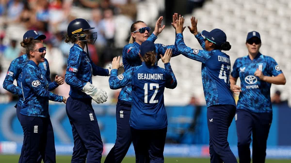 منتخب انجلترا للسيدات بالكريكيت