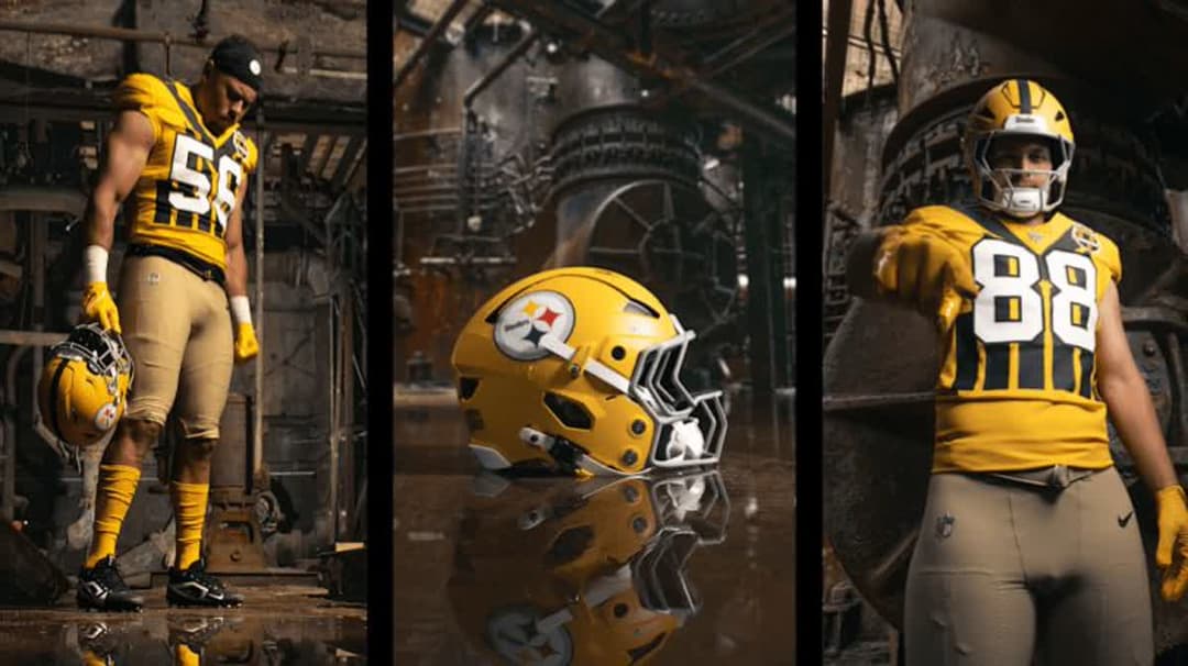 ستيلرز يرتدي الزيّ القديم