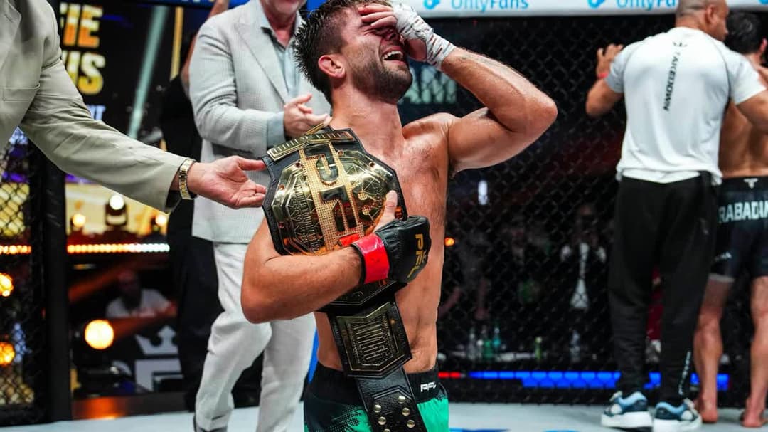 ديفيس يفاجئ رابادانوف