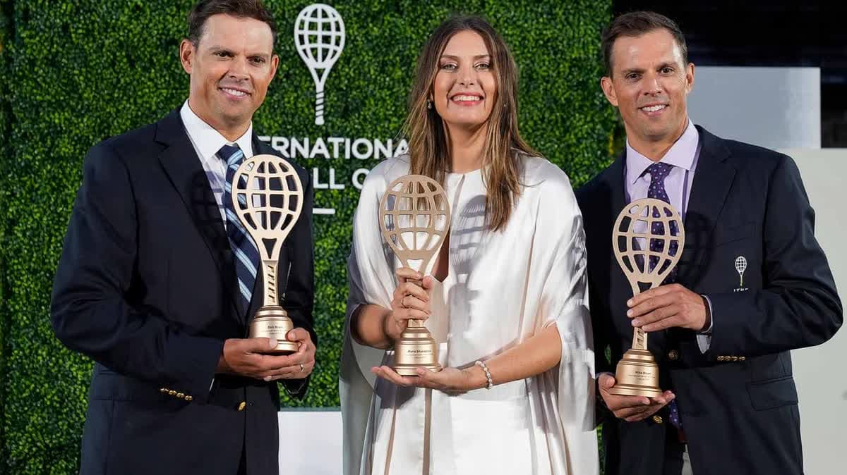 شارابوفا مع الاخوين برايان