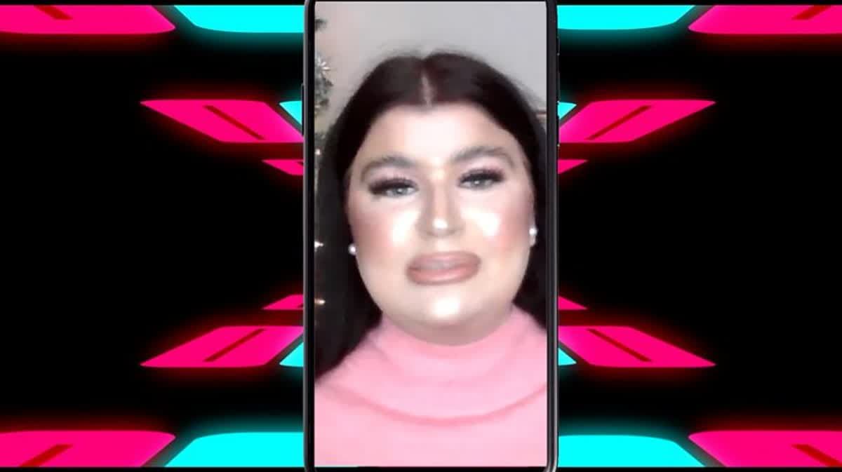 بوروسيا دورتموند يعتذر عن سخرية تيكتوك من تلعثم المرأة