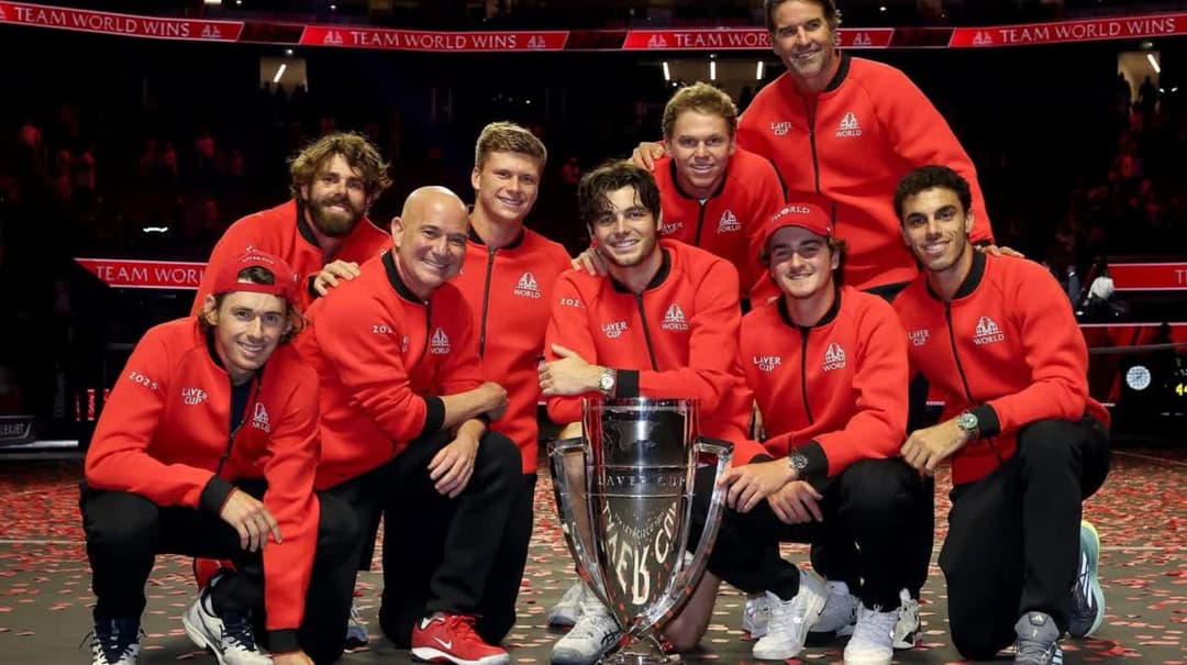 فريق العالم يفوز بكأس ليفر