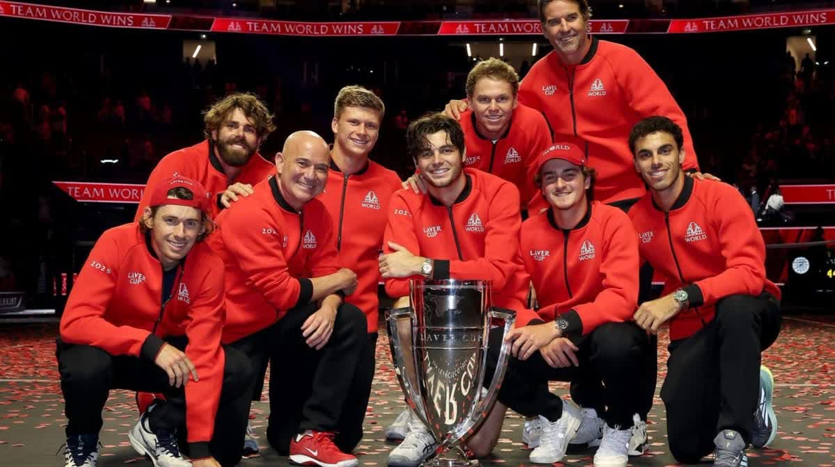 فريق العالم يفوز بكأس ليفر