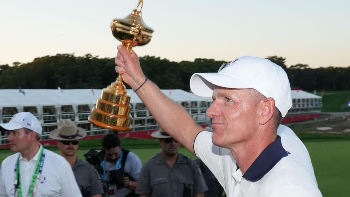 دونالد مع كأس رايدر