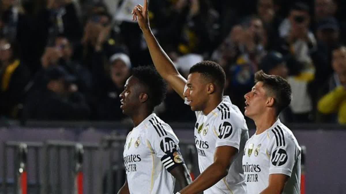 هاتريك مبابي