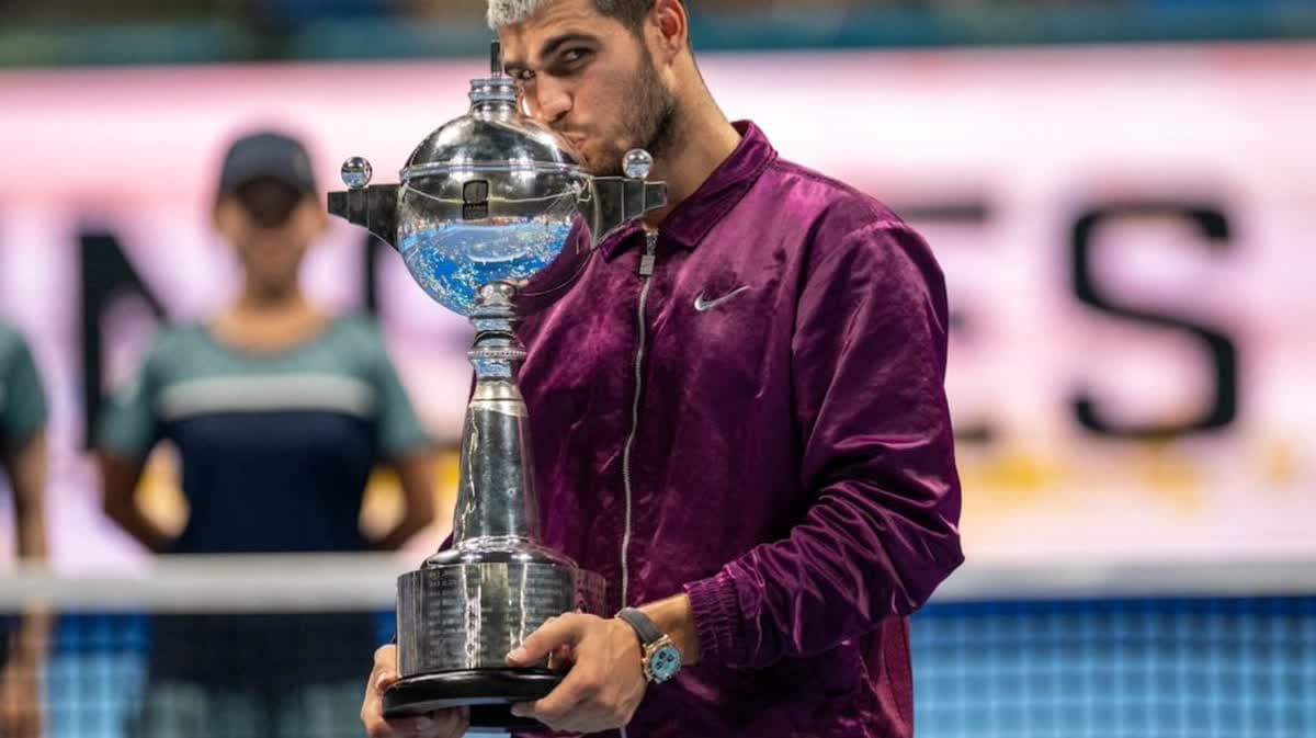 الكاراز يفوز ببطولة اليابان