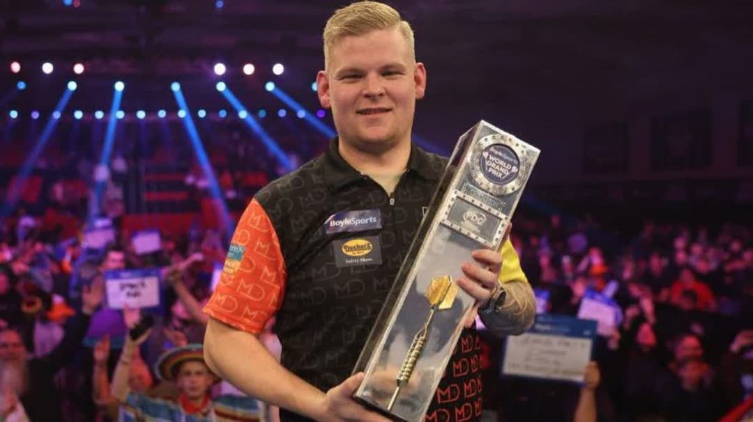 مايكل دي بيكر ولقب 2024