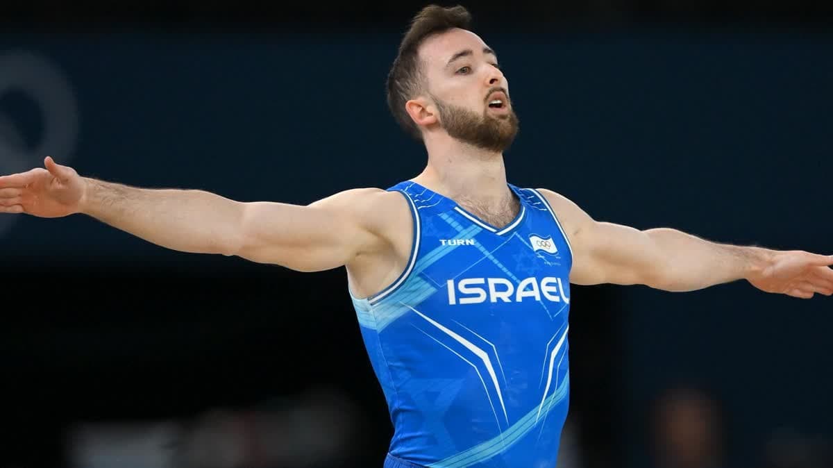 أرتيم دولجوبيات هو حائز على ميداليتين أولمبيتين في الحركات الأرضية