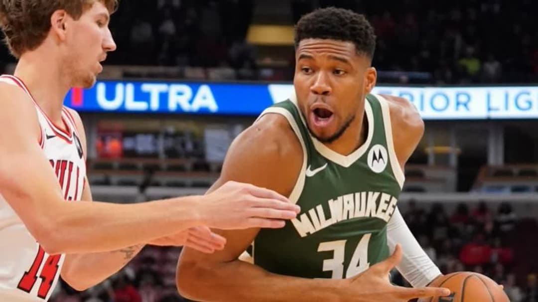 جيانيس أنتيتوكونمبو