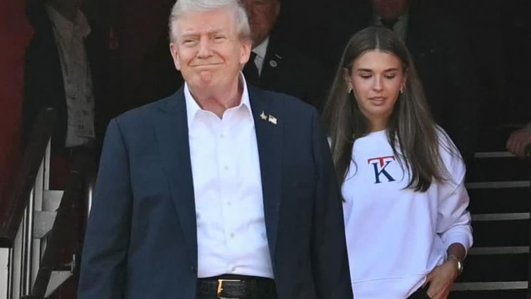 كاي وجدها دونالد ترامب